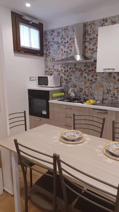 Rosa'S House - Casa Vacanza Vicina Al Mare Vico Equense Εξωτερικό φωτογραφία
